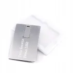 Metallist USB m&auml;lupulk 32 GB, h&otilde;bedane, karbiga ja individuaalse graveeringuga