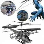 Puldiga juhitav helikopter piloodi figuuriga