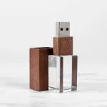 32 GB akr&uuml;&uuml;l USB-m&auml;lupulk kinkekarbis