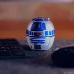 &Uuml;lesriputatav Bitty Boomers R2D2 mini Bluetooth k&otilde;lar, Star Wars