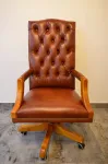 Chesterfield kontoritool vahtra materjalist, Drewnostyle