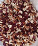 K&ouml;&ouml;giviljade ja taimede kuubikud loomade toiduks, 300 g