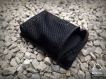 Tasku t&otilde;mbluku ja Velcro kleebisega, vertikaalne, must, 10x15x3 cm