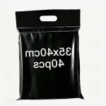 Saatmiseks m&otilde;eldud &uuml;mbrikud sangaga, mustad, 35x40 cm, 40 tk, plastik