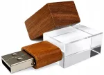 USB-m&auml;lupulk 32GB, USB 3.0, LED-tulega, puit- ja klaaskorpus, kingituseks ristimiseks v&otilde;i p&uuml;hitsemiseks