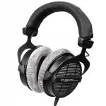 Juhtmega avatavad k&otilde;rvaklapid Beyerdynamic DT 990 PRO 250 oomi, &uuml;mber k&otilde;rvade