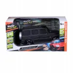 Puldiga juhitav Mercedes auto, USB laadimisega