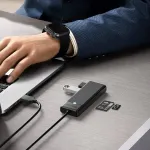 USB jagaja 4 USB-A porti, SD- ja microSD-kaardilugeja, 1 m, must