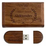 128 GB graveeritud puidust USB-m&auml;lupulk karbi ja ristimise kingitusega
