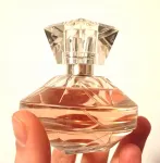 Naiste parf&uuml;&uuml;mitud vesi Avon Luminata