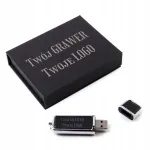 Nahast 2 GB USB-m&auml;lupulk magnetkarbi ja logograveeringuga