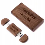 Puidust USB m&auml;lupulk 64 GB, USB 3.0/3.2 Type-C, karbiga, individuaalne graveering, sarapuupuu