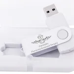 USB m&auml;lupulk 8 GB graveeringu ja karbiga esimese armulauas&otilde;numi puhul