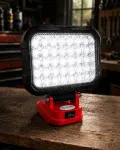 Milwaukee 18V M18 / 35LED akutoitega ehituslamp