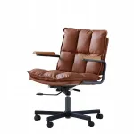 Ergonoomiline nahast kontoritool rataste ja k&auml;etugedega