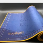 Lexip Premium XXL hiirematt Ancient Magic - Hogwarts Legacy, Sinine, Kuldne, &Uuml;hev&auml;rviline, Neopreen, Libisemiskindel alus, M&auml;ngurihiirematt