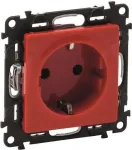 Legrand 753129 Schuko pistikupesa suurendatud puutekaitsega Valena Life punane (753129)
