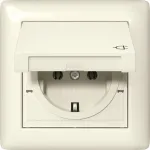 Gira 415701 SCHUKO pistikupesa klapiga, IP44, puhtvalge