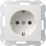 Gira System 55 Schuko pistikupesa, puhtvalge satiinmat, 16 A, s&uuml;vispaigaldus 018827