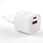 Evelatus USB-A ja USB-C 30W Max EU laadija Valge