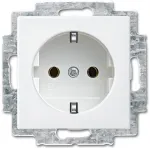 Pistikupesa t&uuml;&uuml;p F Busch-Jaeger 2P+E 16 A 250 V valge