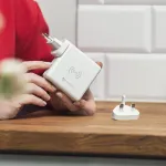 FORCELL F-ENERGY 4-&uuml;hes 15 W juhtmevaba laadija USB/USB-C pesadega ja 8000 mAh akupangaga