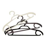 ORDINETT Eris plastikust riidepuud 3-pakk, erinevad v&auml;rvid, 41,5 x 2,8 x 21 cm