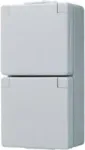 Pistikupesa t&uuml;&uuml;p F Jung 622 WW &mdash; valge, duroplastist korpus, 250 V / 16 A