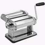 MEO MR-1679 MAESTRO k&auml;sitsi pastamasin - kroomitud teras, 9 paksusastet, 3 pastat&uuml;&uuml;pi, lauaklambriga