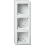 gira 106303 AP korpus 3-kohaline koos raamiga Standard 55, pealispindne, puhasvalge