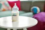 Philips Avent vastukoolikute vastane beebipudel 260 ml, aeglane otsik, 1 kuu+