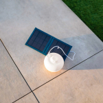 V&auml;lisvalgusti p&auml;ikeseenergial laetav Cherry Bulb lamp NewGarden CHERRY BULB aku, valge korpus, soe valgus