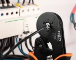 Automaatsed rat&scaron;ett-tangid h&uuml;lsi klemmidele 0,25&ndash;16 mm&sup2; (AWG 23&ndash;5), ruudukujuline pressimine, 210 mm, ergonoomiline kahekomponendiline k&auml;epide, must/oranž