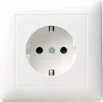 GIRA Standard 55 Schuko pistikupesa t&auml;isplaadiga, puhtvalge siidmatt (0440 27)