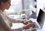 3M COMPLY&trade; Flip Attach Bezel Laptop Fit, COMPLYBZ, Laptop, Frameless display privacy filter, 9 g