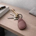 MUJJO &Uuml;mbris v&otilde;tmehoidjaga Apple AirTag jaoks, tumepunane, naturaalsest nahast,