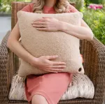 Bodi-Tek BT-CSHT2-W-BG-PB10 COZY Una Heated Comfort Cushion 45 x 45cm, Beige