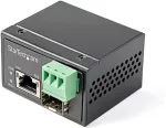 StarTech PoE+ Industrial Media Converter 30W - Medienkonverter LWL - SM/MM Glasfaser auf Kupfer Gigabit Mini IP-30