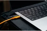 Tether Tools kaabel USB-C - USB-C TetherPro Optima 10G Right Angle 1,8m, oranž (CUC06RTG2-ORG)